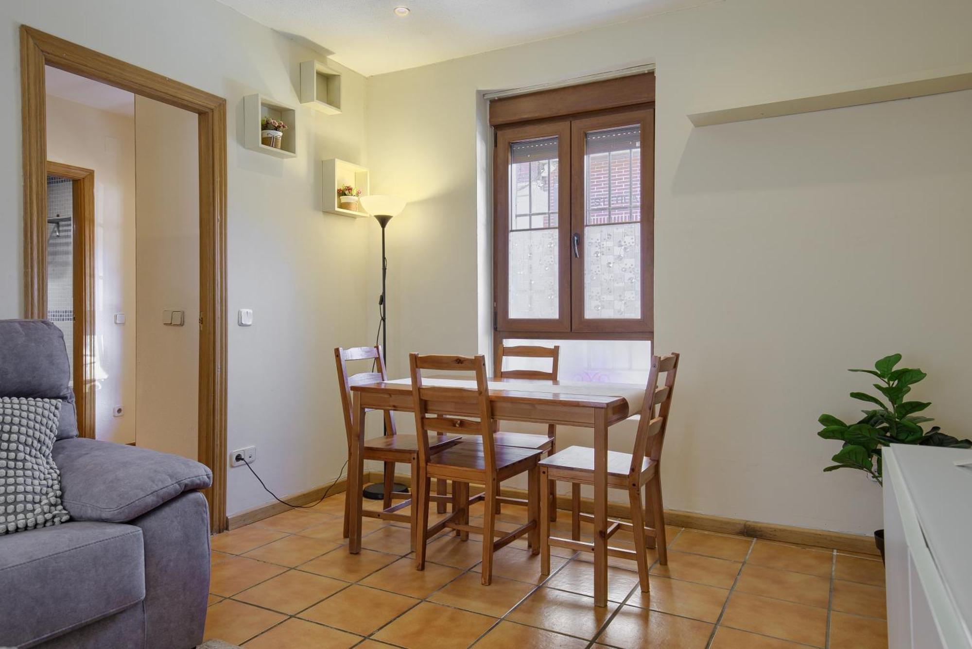 Casona 44 - Apartamento Para 2 Con Wifi, Ac Y Patio Exterior อัลกาลาเดเอนาเรส ภายนอก รูปภาพ