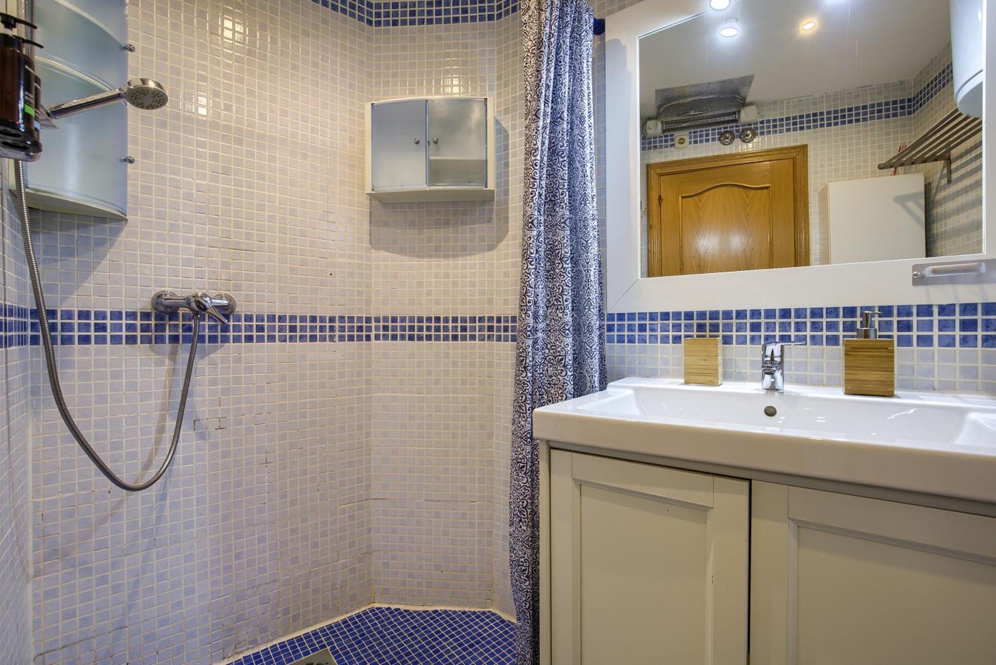 Casona 44 - Apartamento Para 2 Con Wifi, Ac Y Patio Exterior อัลกาลาเดเอนาเรส ภายนอก รูปภาพ
