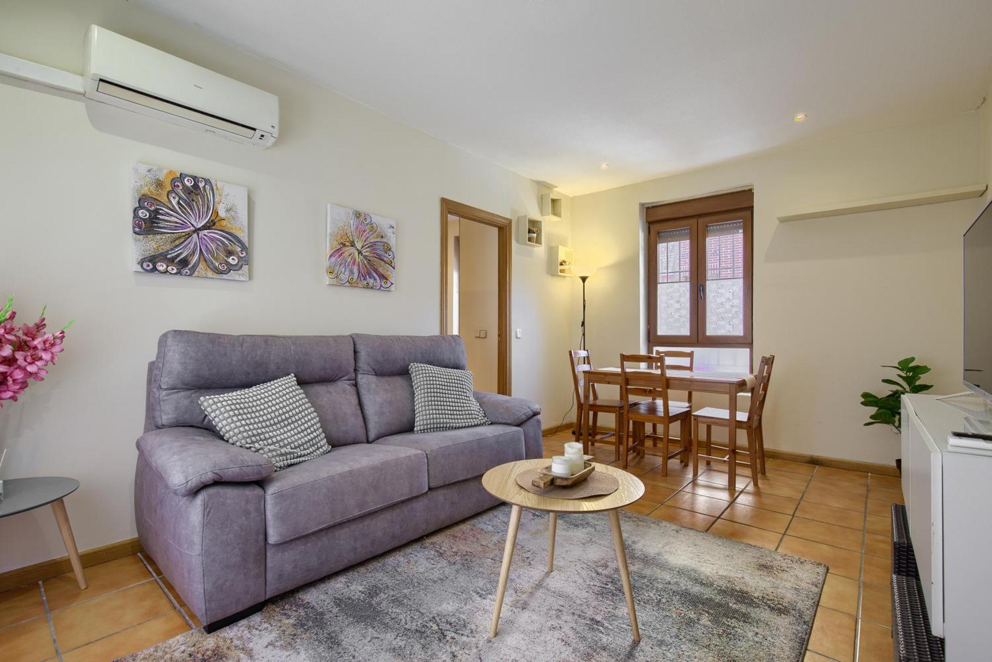 Casona 44 - Apartamento Para 2 Con Wifi, Ac Y Patio Exterior อัลกาลาเดเอนาเรส ภายนอก รูปภาพ